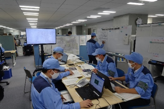 画像：災害時を想定した市町村との情報連絡訓練