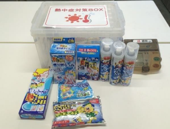 写真：作業員詰所に熱中症対策BOX（冷却スプレー、血圧計等）を常備