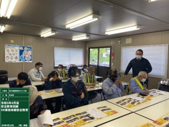 写真：VR事故体験の様子③