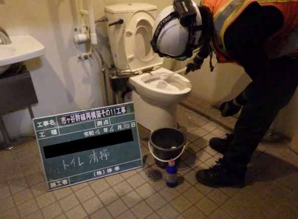 写真：バッテリー式発電機（リチウムイオン電池）の使用