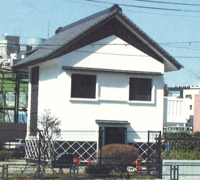 写真：水の館外観（入口建物）